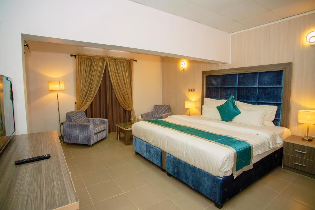 Riviera Suites Лагос Экстерьер фото