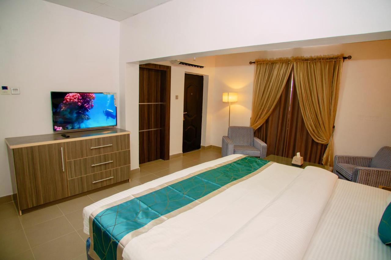 Riviera Suites Лагос Экстерьер фото