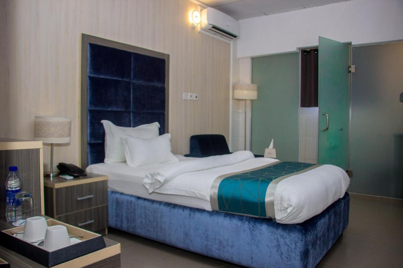 Riviera Suites Лагос Экстерьер фото