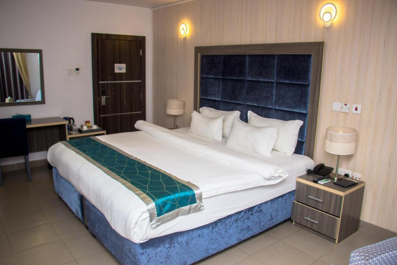Riviera Suites Лагос Экстерьер фото
